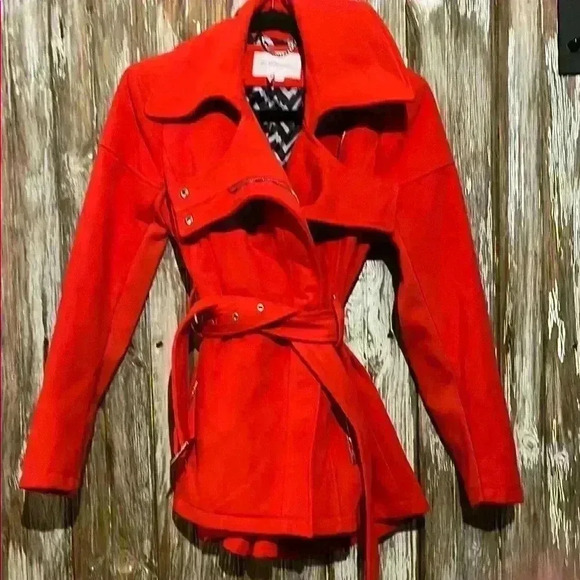 BCBGMAXAZRIA Women's Red Belted Jacket - Picture 6 of 7